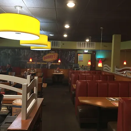 Days Inn By Wyndham Crystal River-3